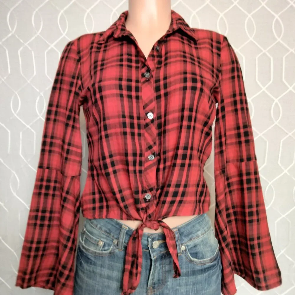 Altar’d State Red & Black Checks large Bell Sleeves Button up Tie Front  Shirt M - Picture 4 of 9